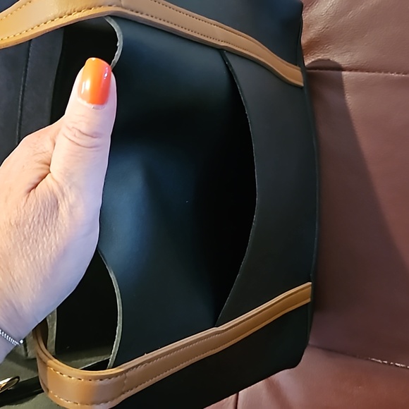 NWT LIONEL Vegan Leather Transport Tote - Picture 5 of 5